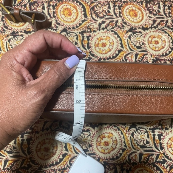 Fossil Tan Leather Crossbody Bag - Picture 8 of 8